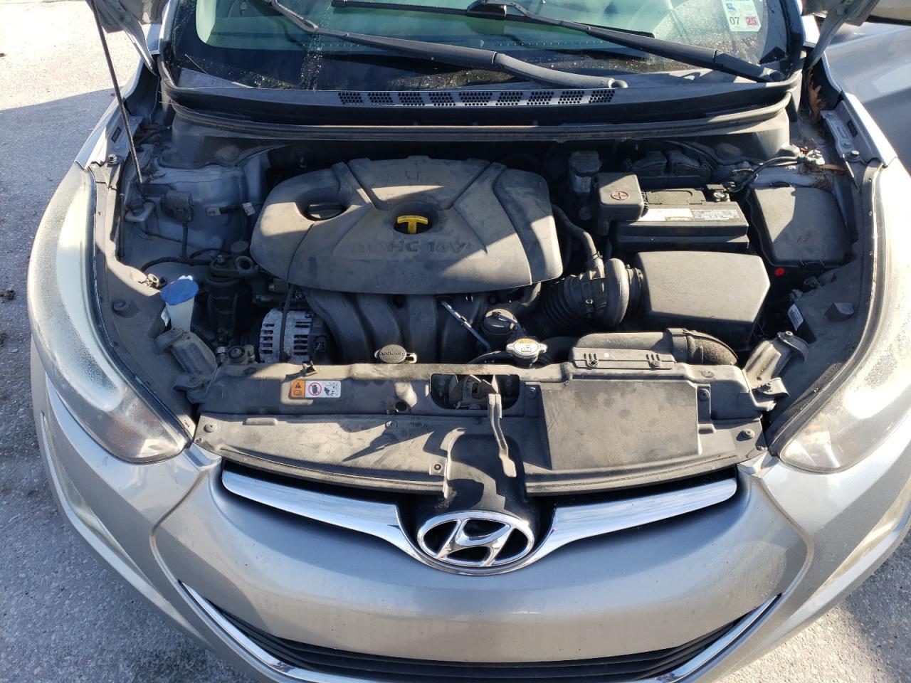 2015 Hyundai Elantra - Image 11