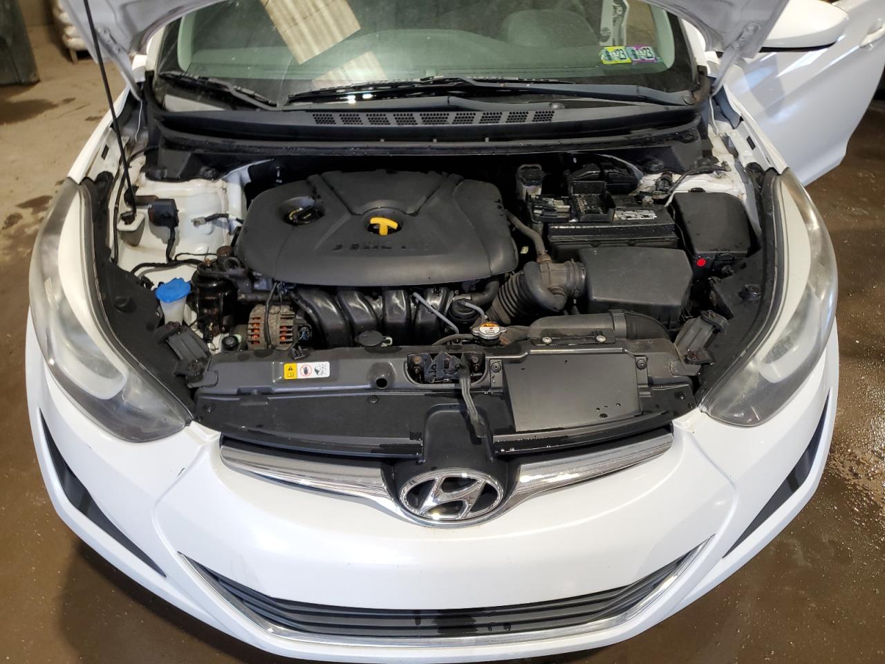 2014 Hyundai Elantra - Image 11