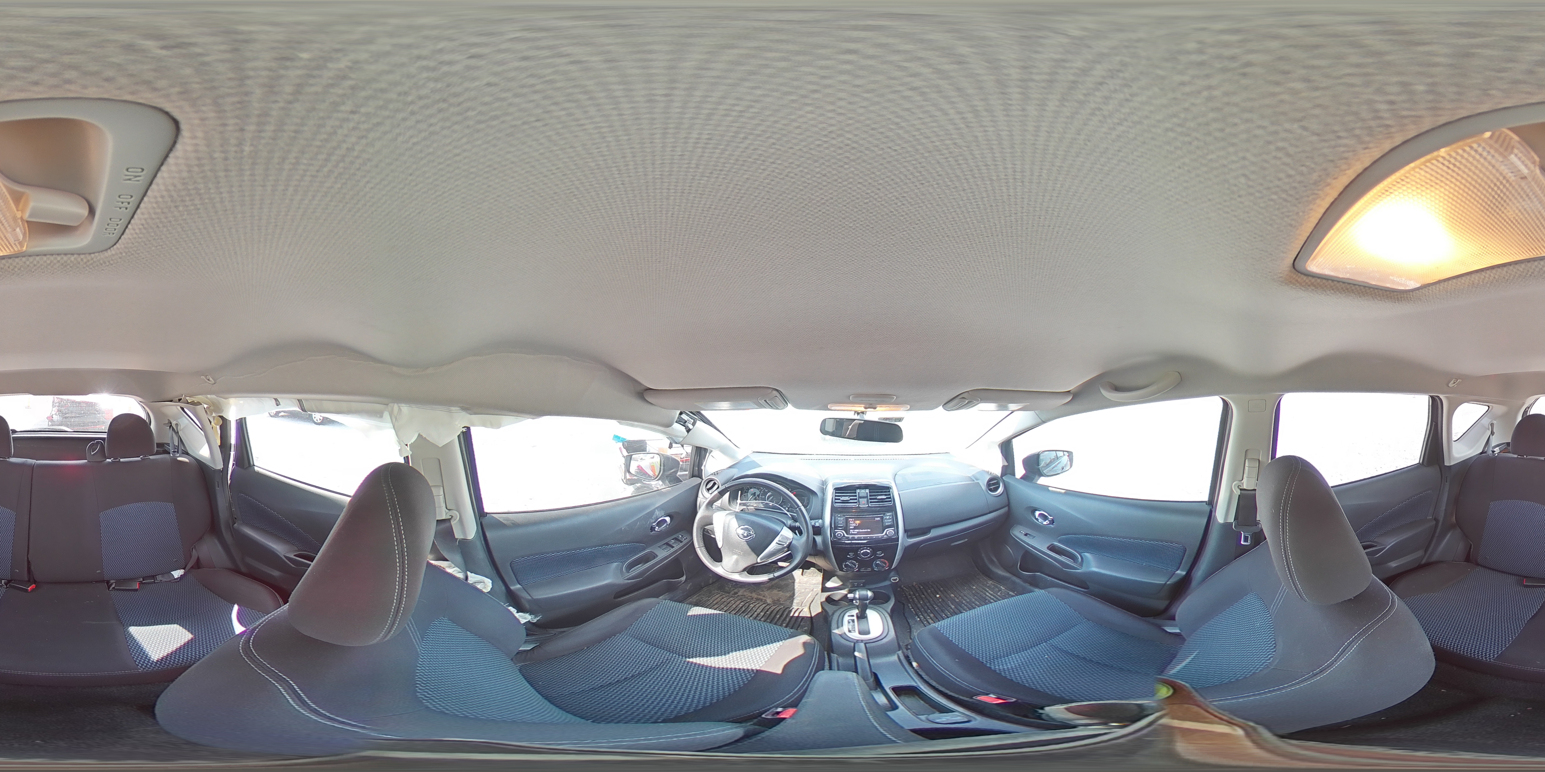 2018 Nissan Versa - Image 12