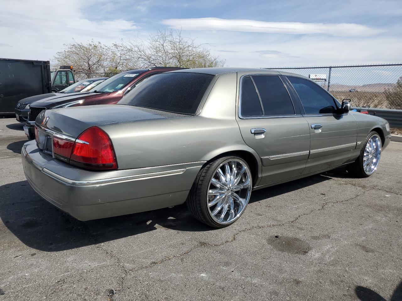2000 Mercury Grand Marquis Gs 2MEFM74W4YX717129 photo #4