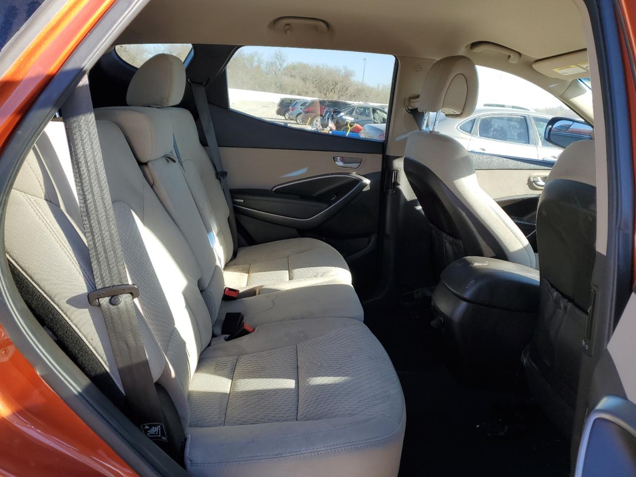 2017 Hyundai Santa Fe - Image 11
