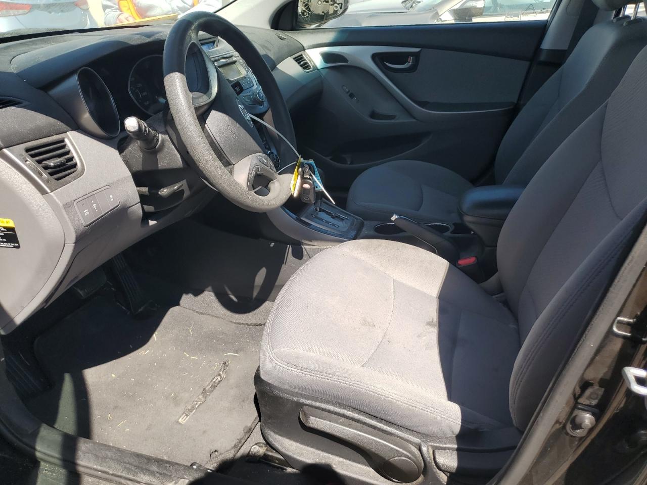 2013 Hyundai Elantra - Image 7