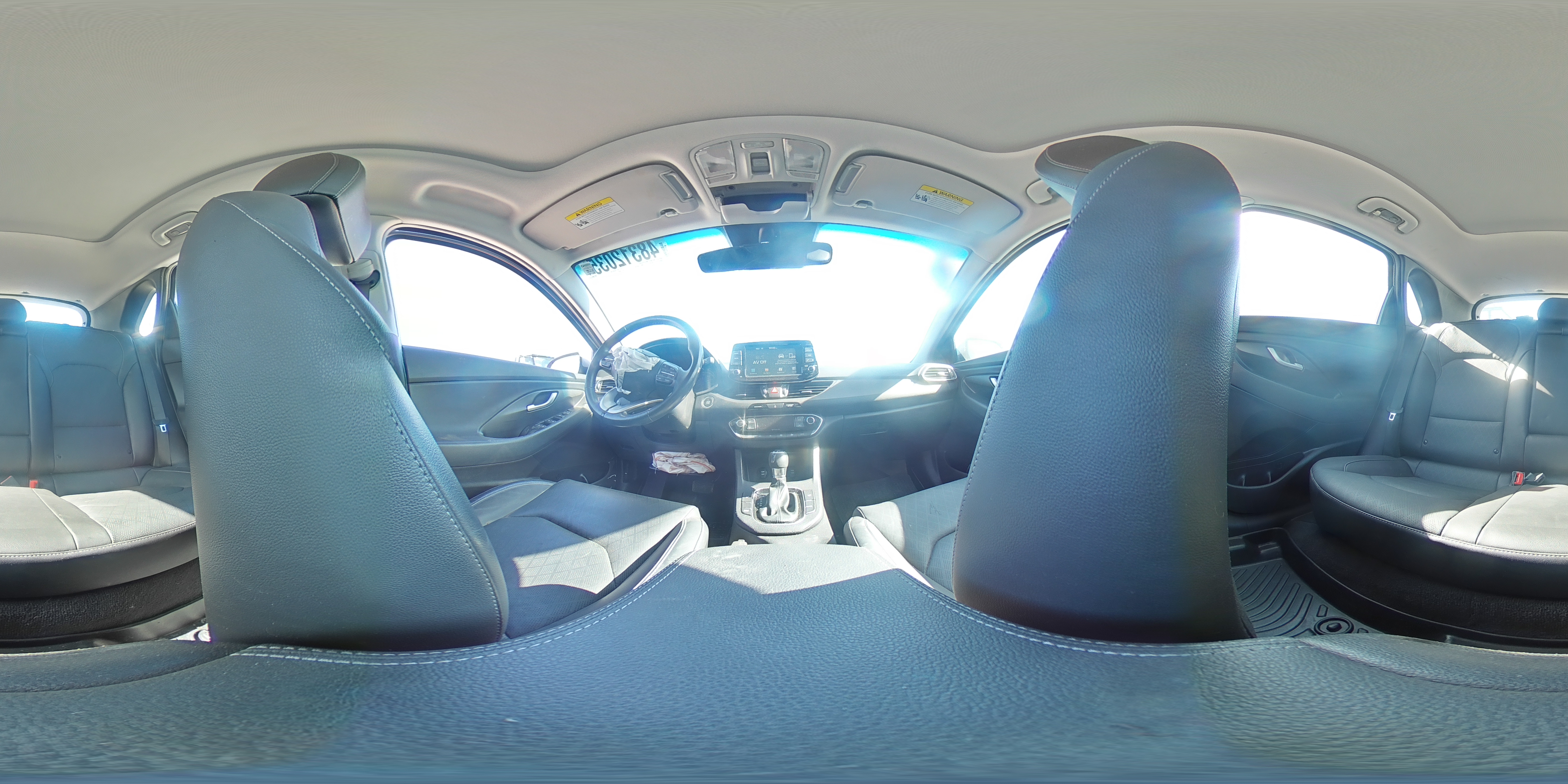 2020 Hyundai Elantra - Image 12