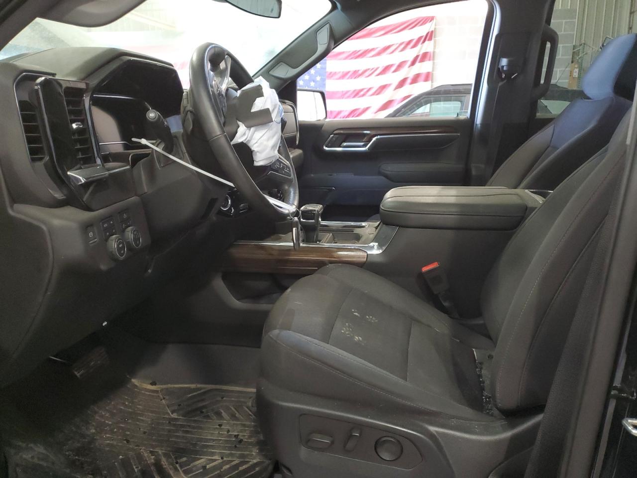 2023 Chevrolet Silverado - Image 7