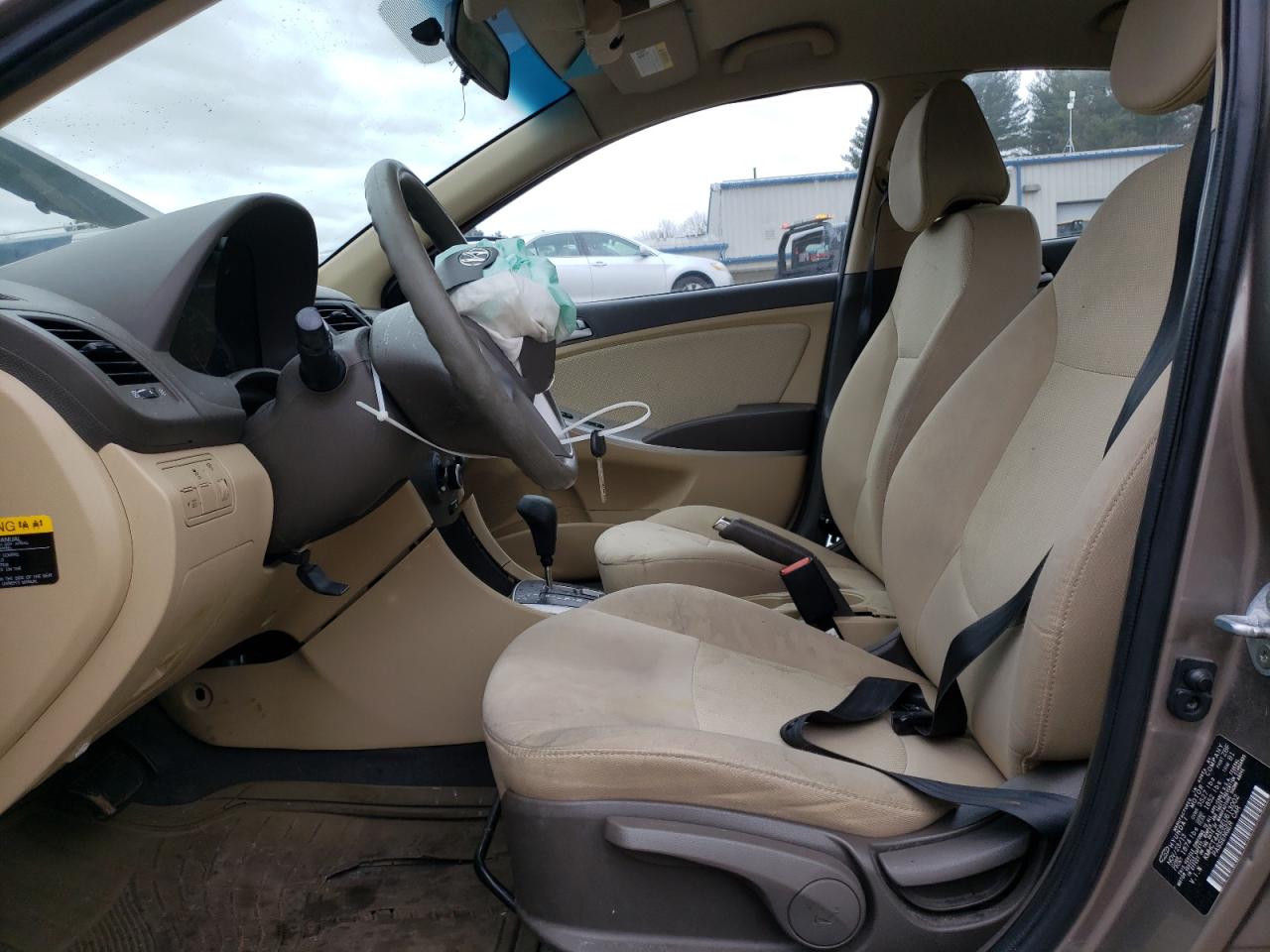 2014 Hyundai Accent - Image 7