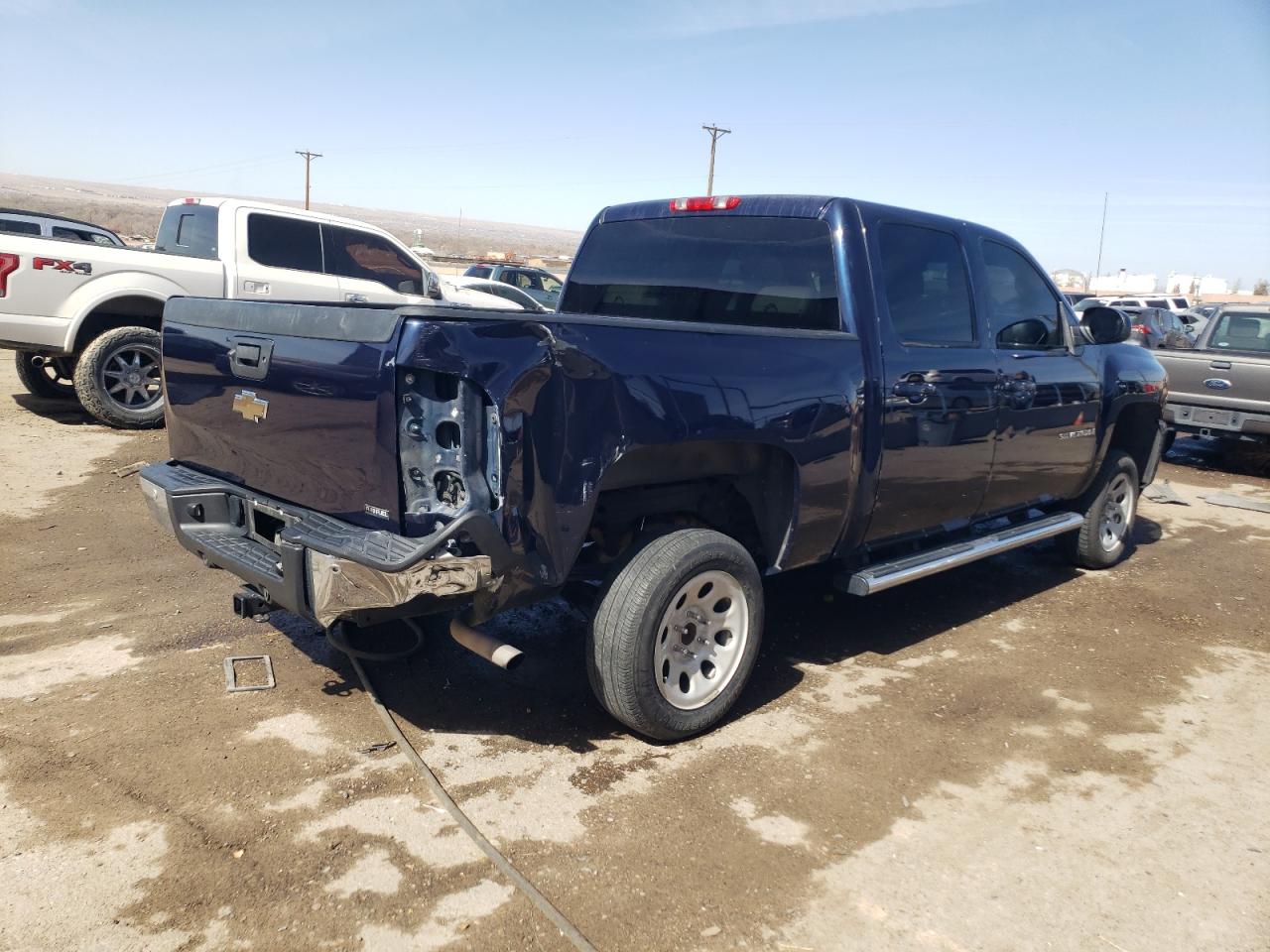 2009 Chevrolet Silverado - Image 3