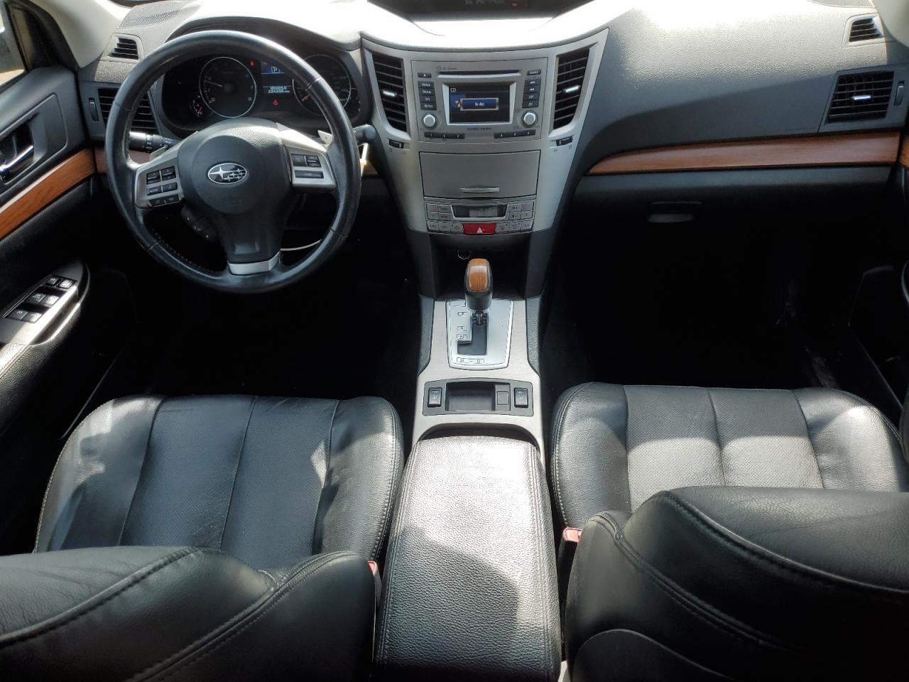 2014 Subaru Outback - Image 8