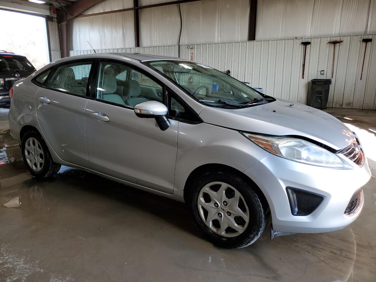 2013 Ford Fiesta - Image 4