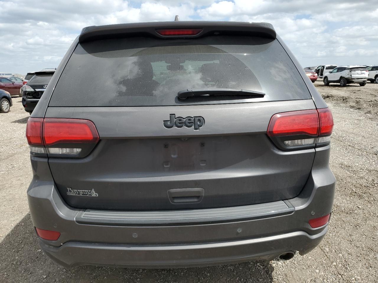 2018 Jeep Grand Cherokee - Image 6