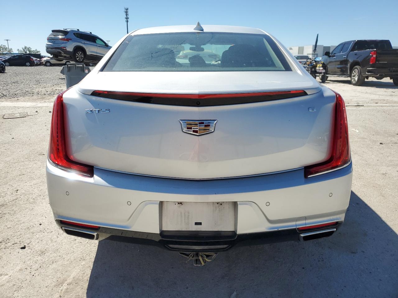 2019 Cadillac XTS - Image 6