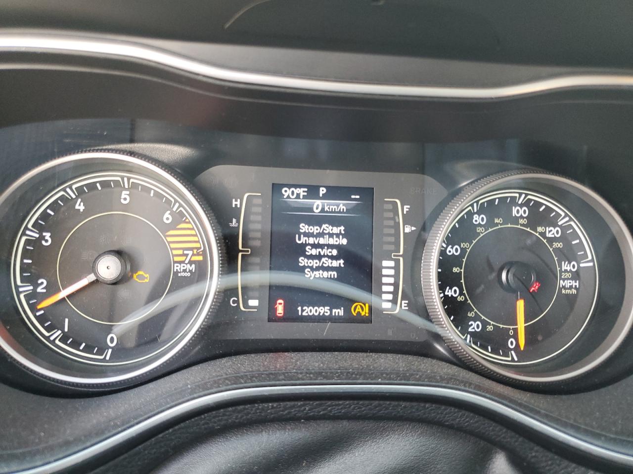 2019 Jeep Grand Cherokee - Image 9