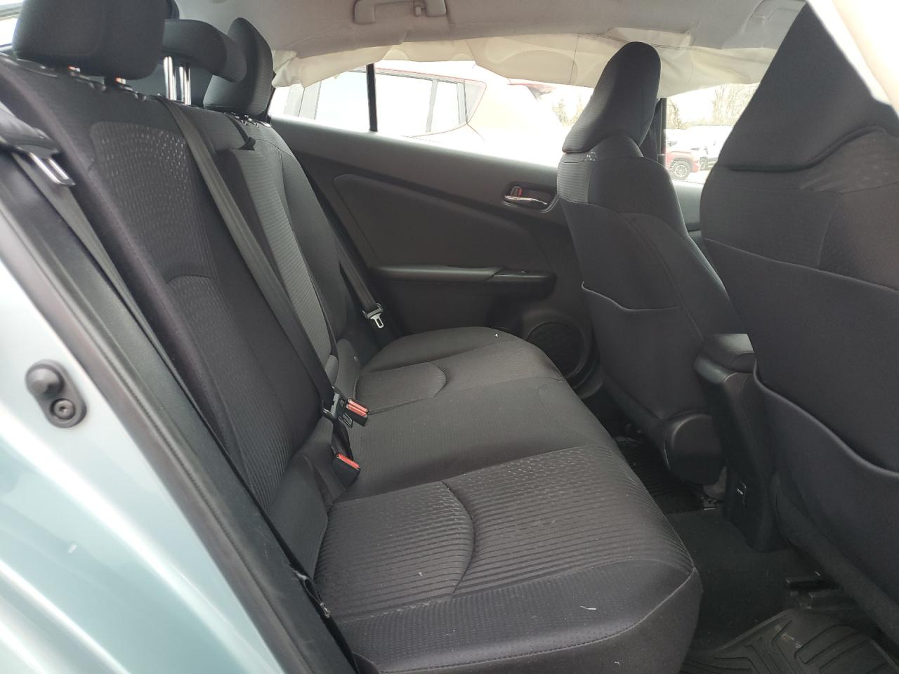 2018 Toyota Prius - Image 10