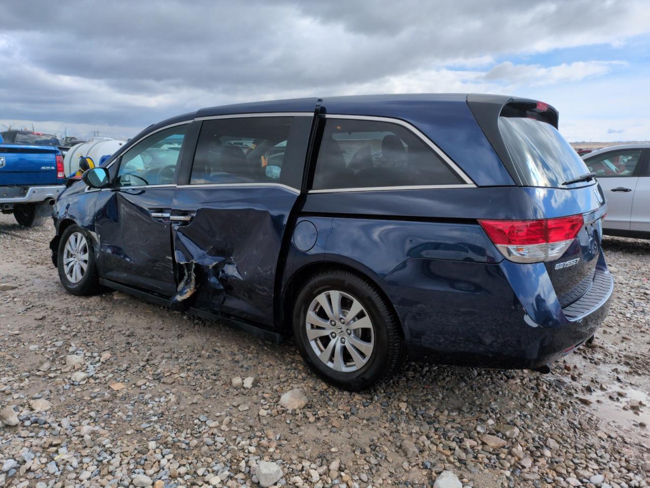 2015 Honda Odyssey - Image 2
