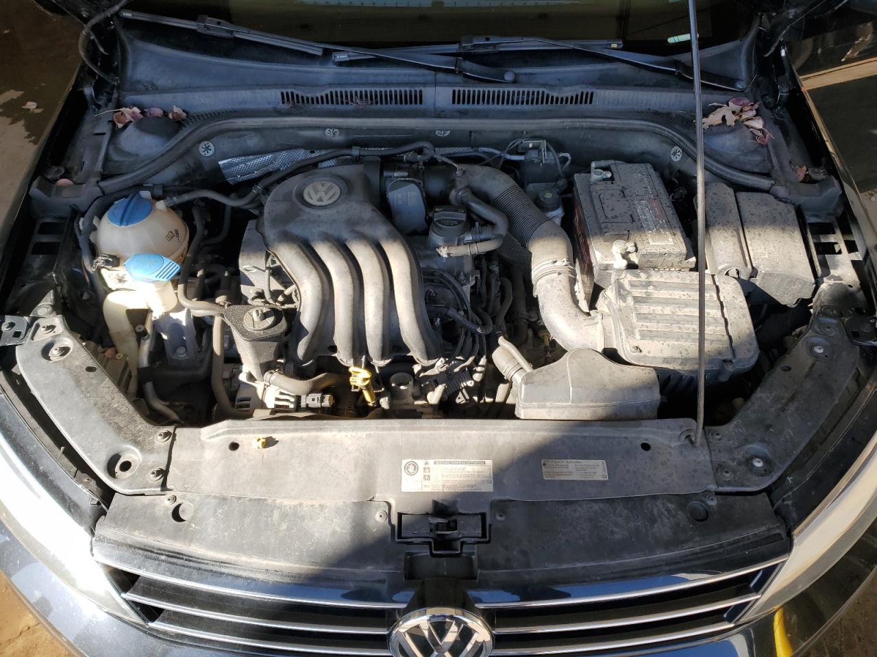 2015 Volkswagen Jetta - Image 11