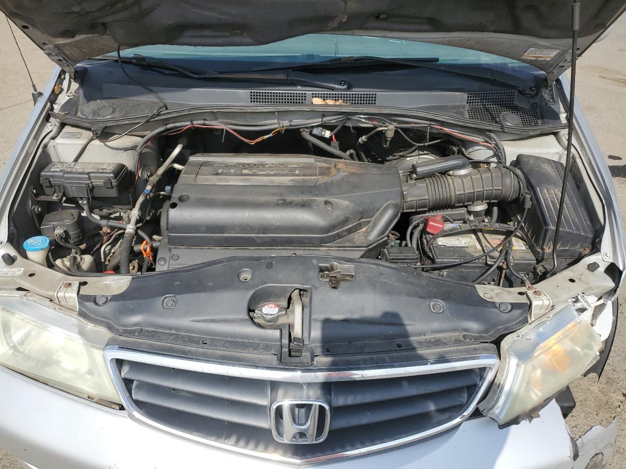 2004 Honda Odyssey - Image 13