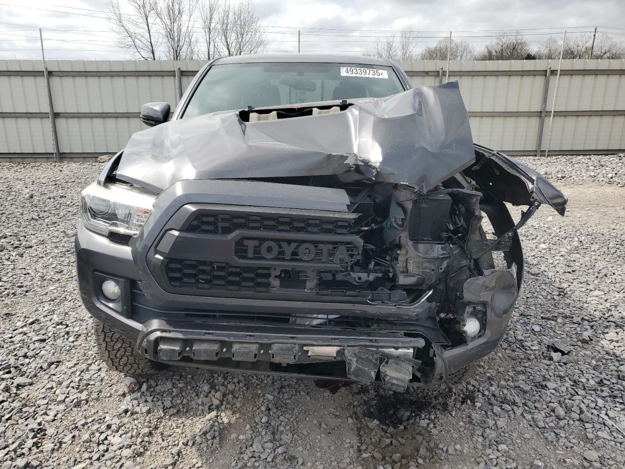 2017 Toyota Tacoma - Image 5