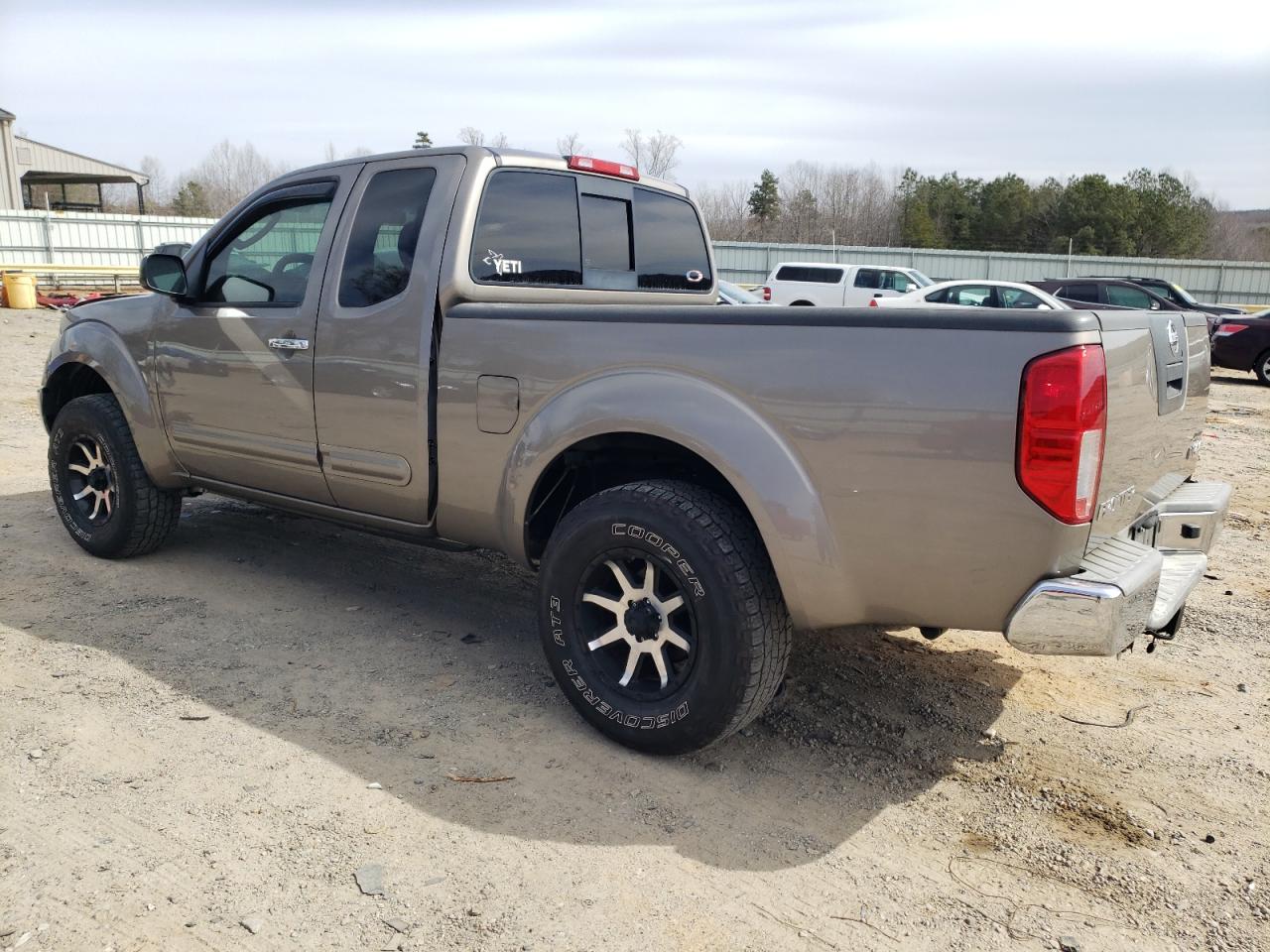 2007 Nissan Navara (Frontier) - Image 2