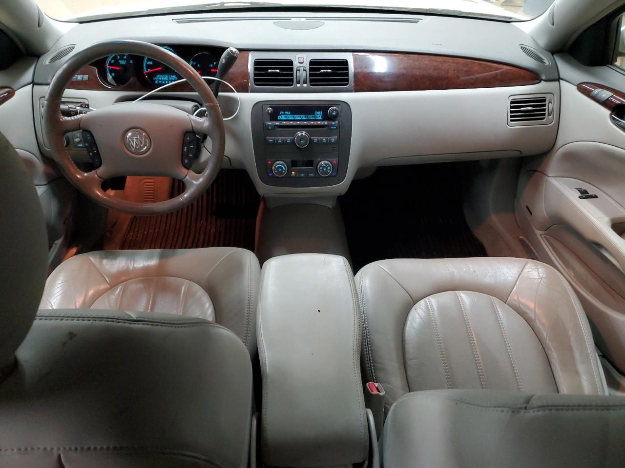 2011 Buick Lucerne - Image 8