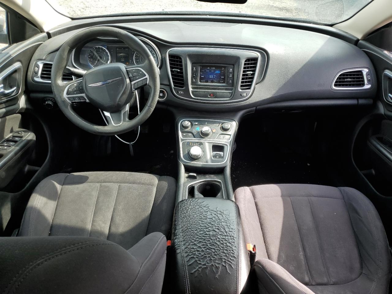 2015 Chrysler 200 - Image 8