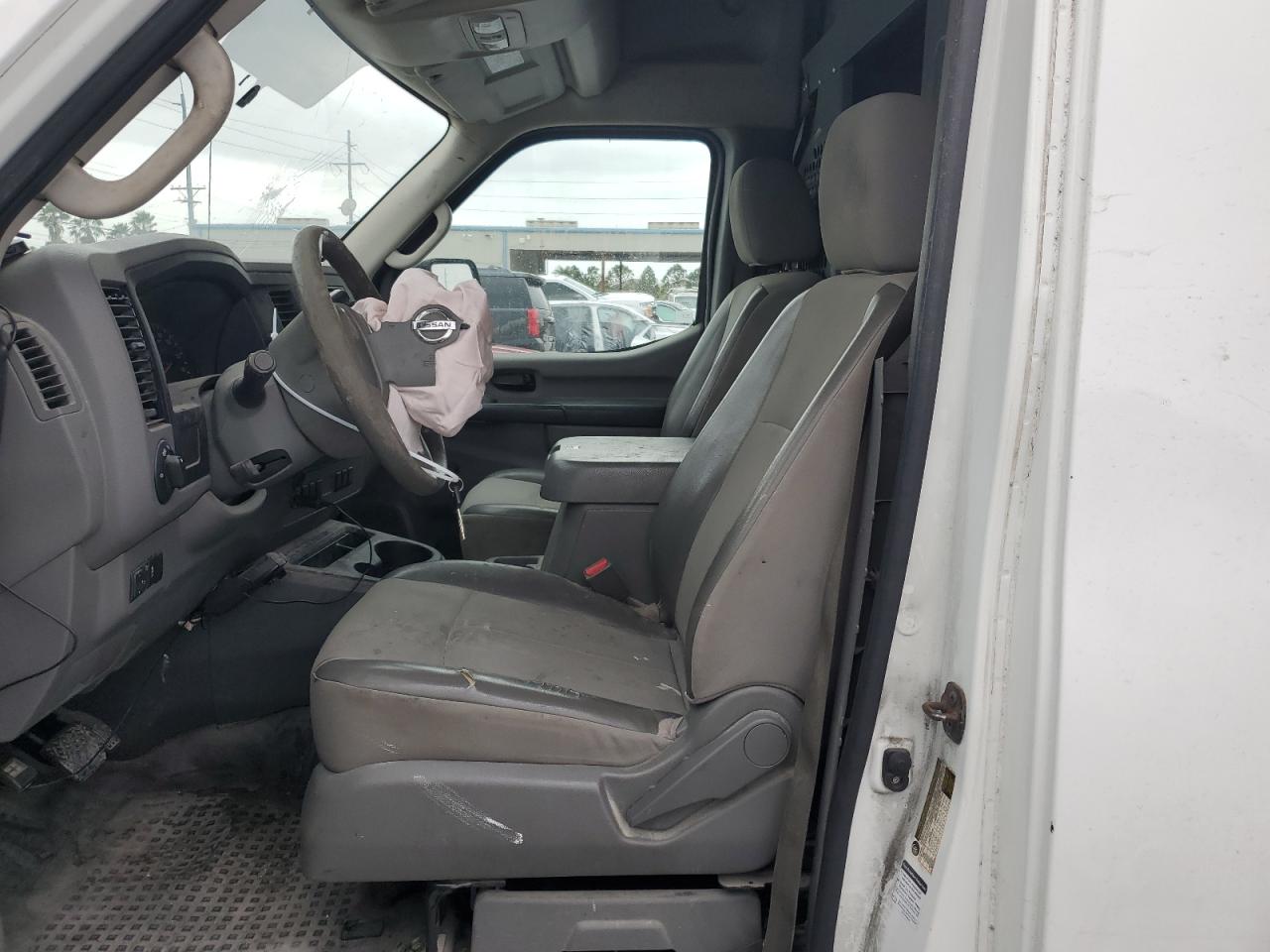 2013 Nissan NV - Image 7