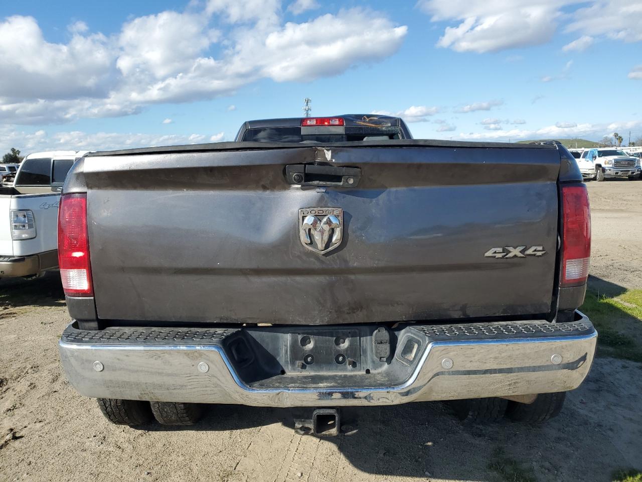 2017 RAM 3500 - Image 6