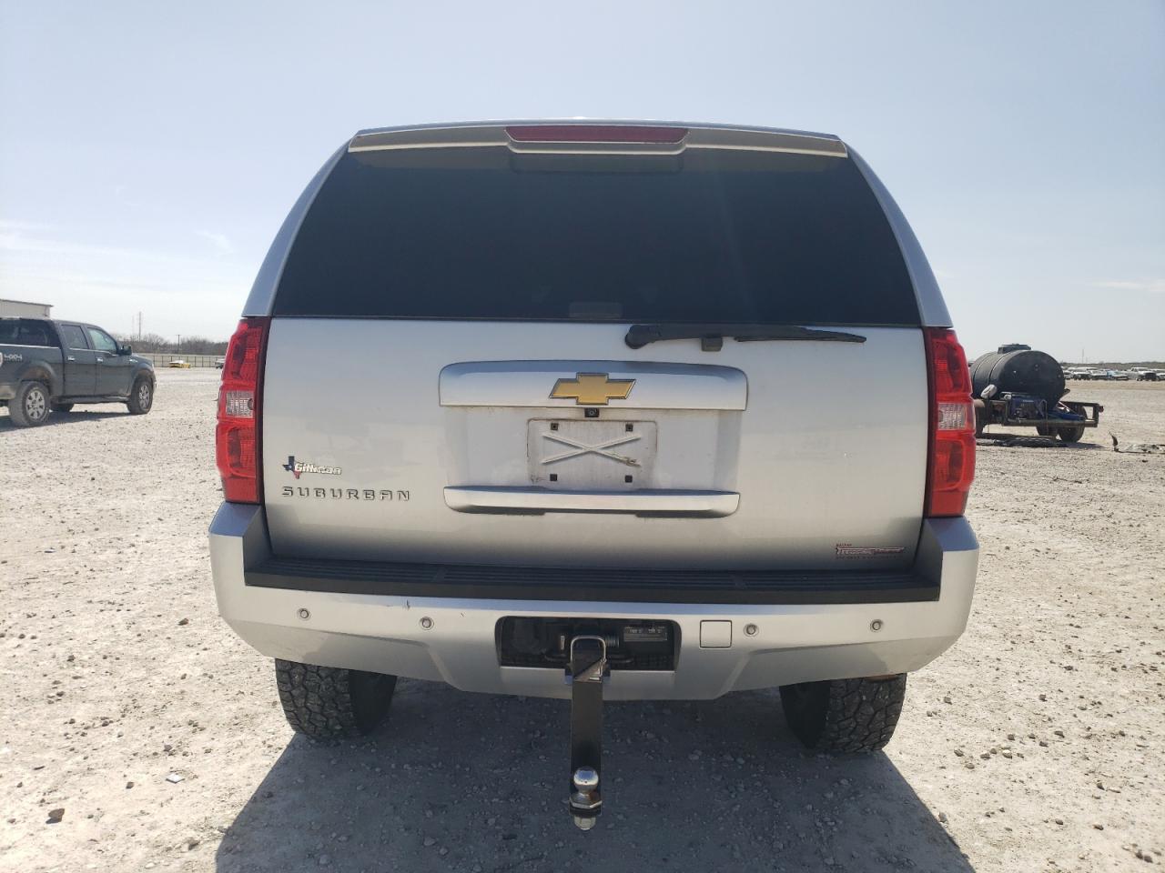 2013 Chevrolet Suburban - Image 6