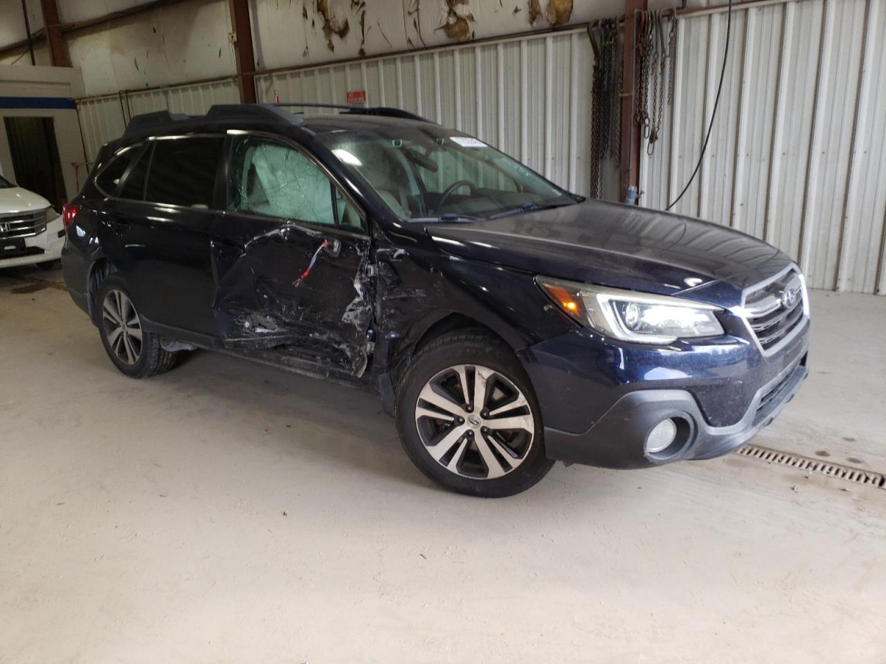 2018 Subaru Outback - Image 4