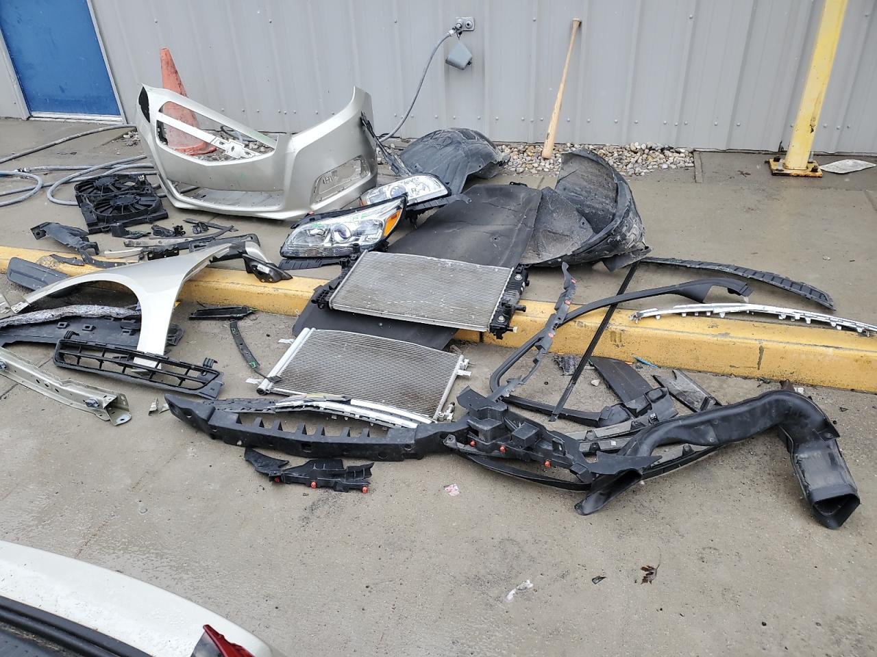 2013 Chevrolet Malibu - Image 14