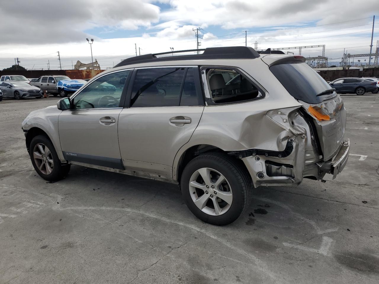 2014 Subaru Outback - Image 2