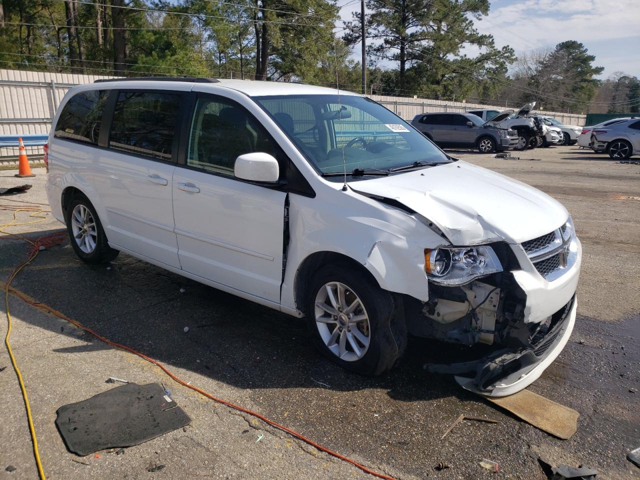 2015 Dodge Caravan - Image 4