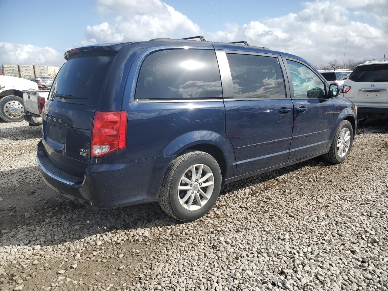 2015 Dodge Caravan - Image 3