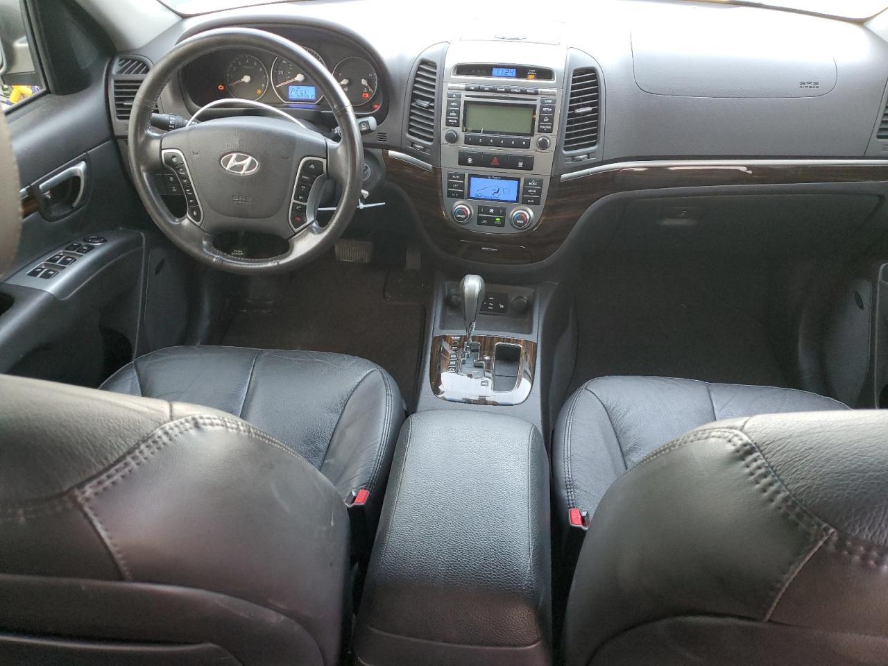 2011 Hyundai Santa Fe - Image 8