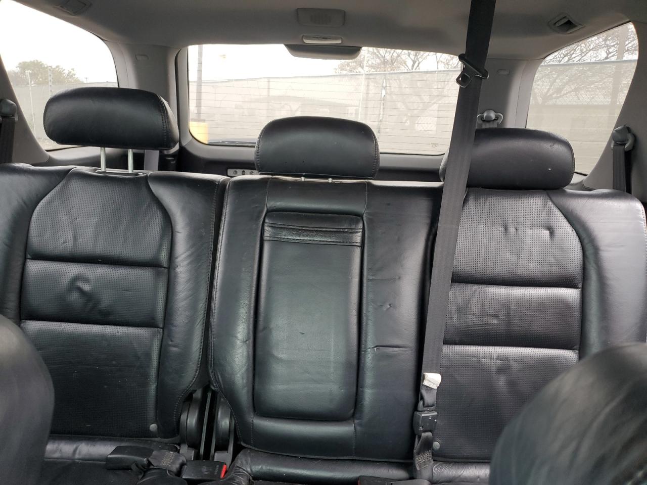 2004 Acura MDX - Image 10