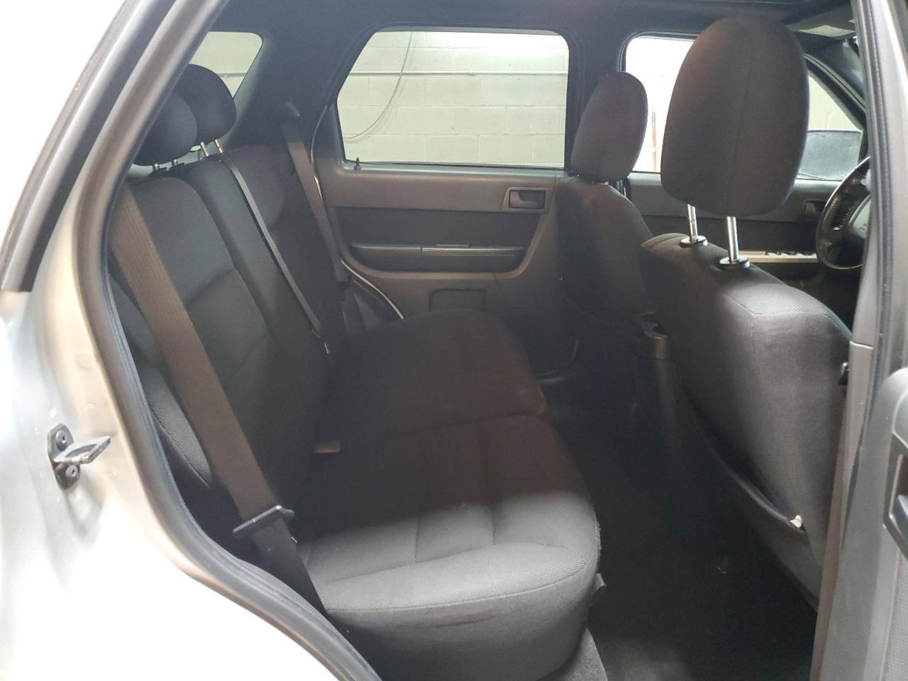 2009 Ford Escape - Image 11