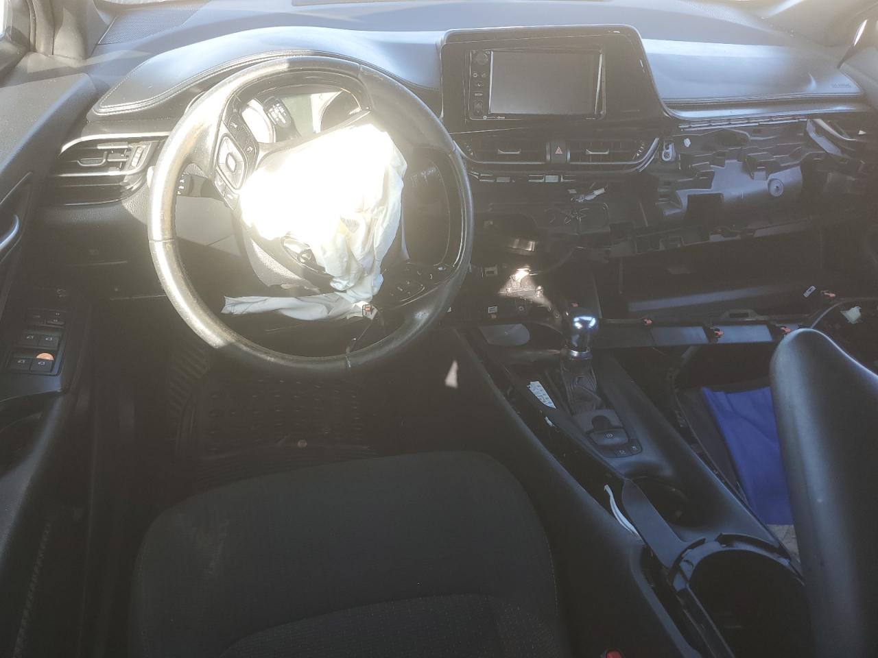 2018 Toyota C-HR - Image 8