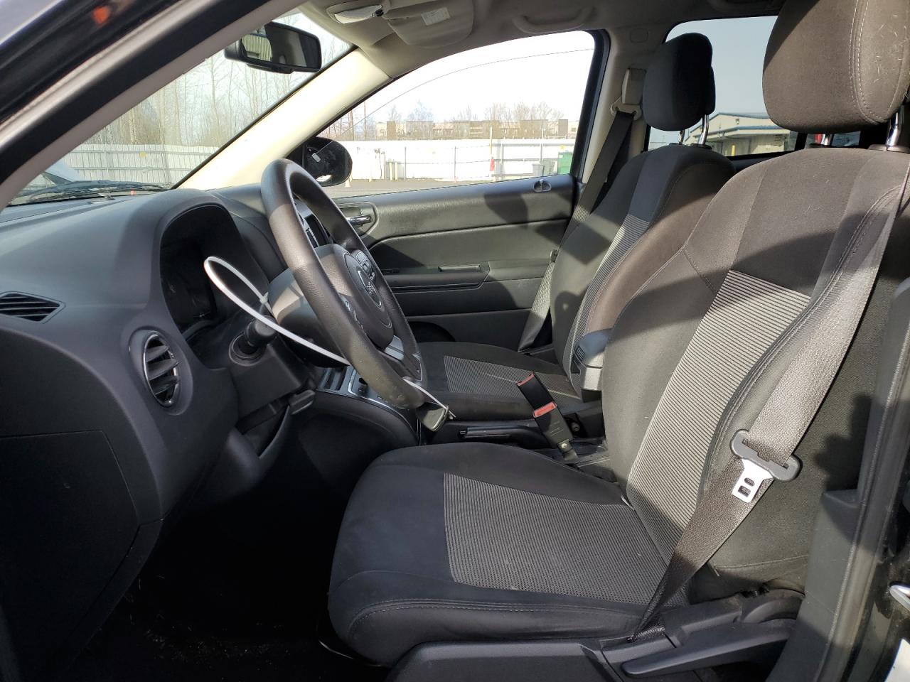 2016 Jeep Compass - Image 7