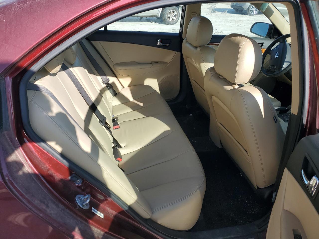 2009 Hyundai Sonata - Image 10