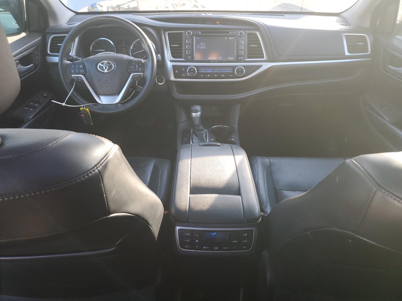2015 Toyota Highlander - Image 8