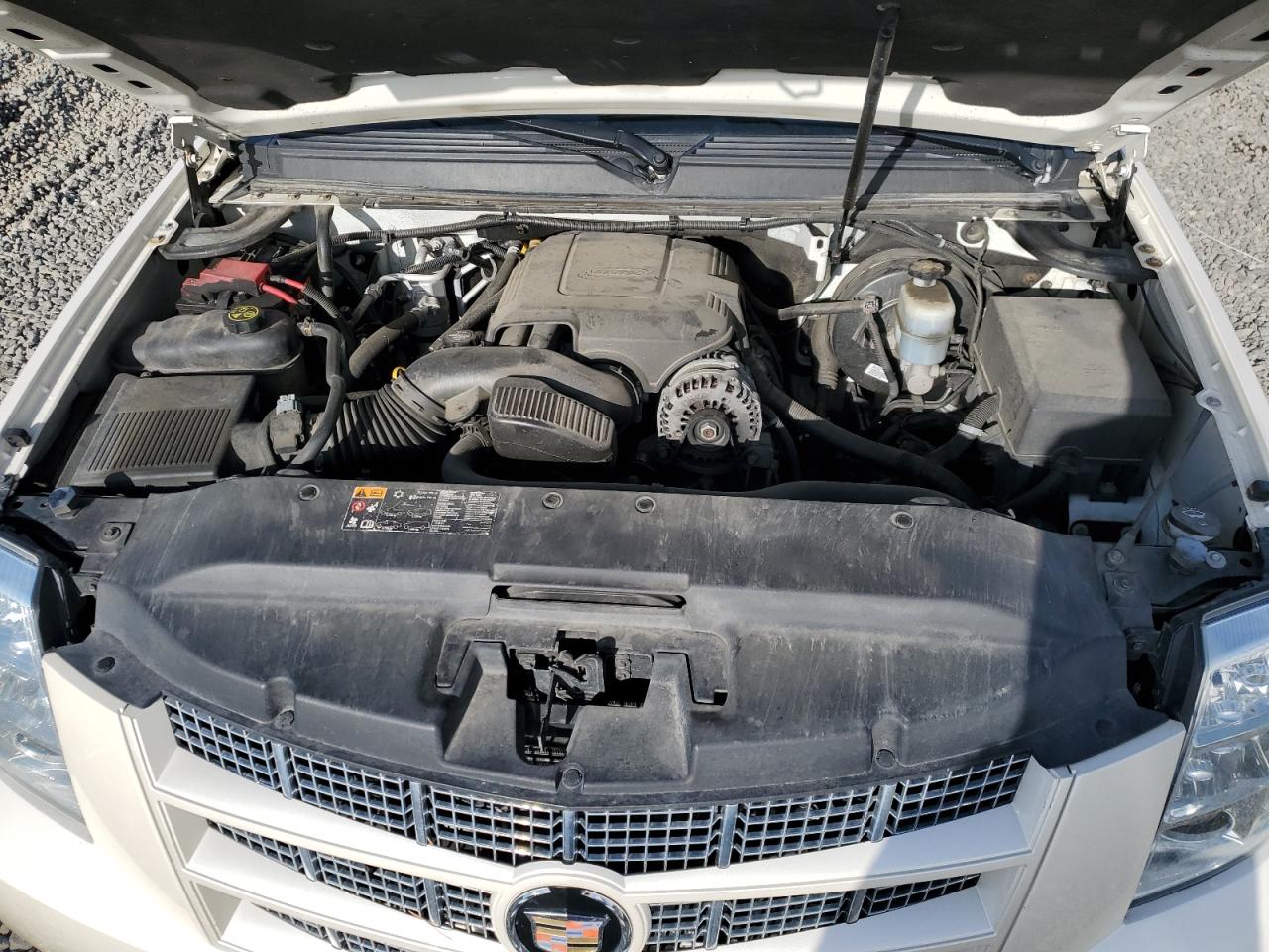 2012 Cadillac Escalade - Image 12