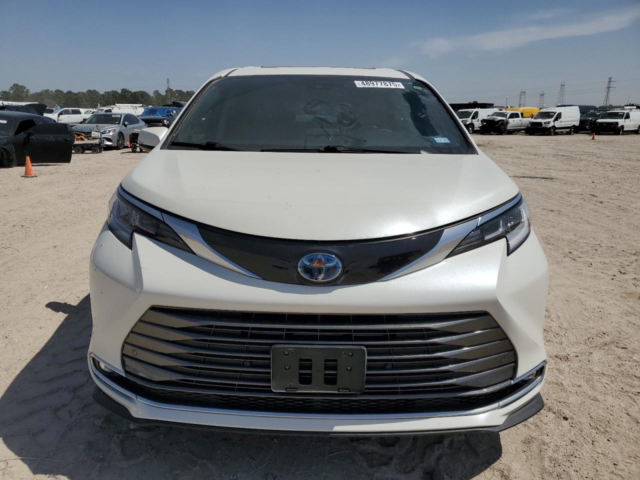 2021 Toyota Sienna - Image 5