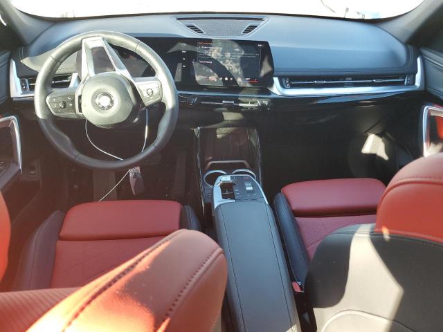  BMW X1 2024 Srebrny
