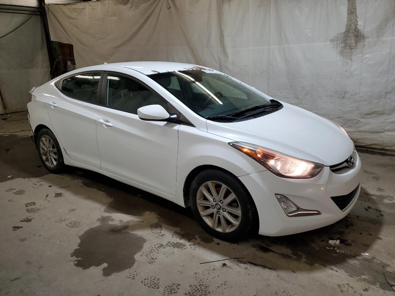 2015 Hyundai Elantra - Image 4