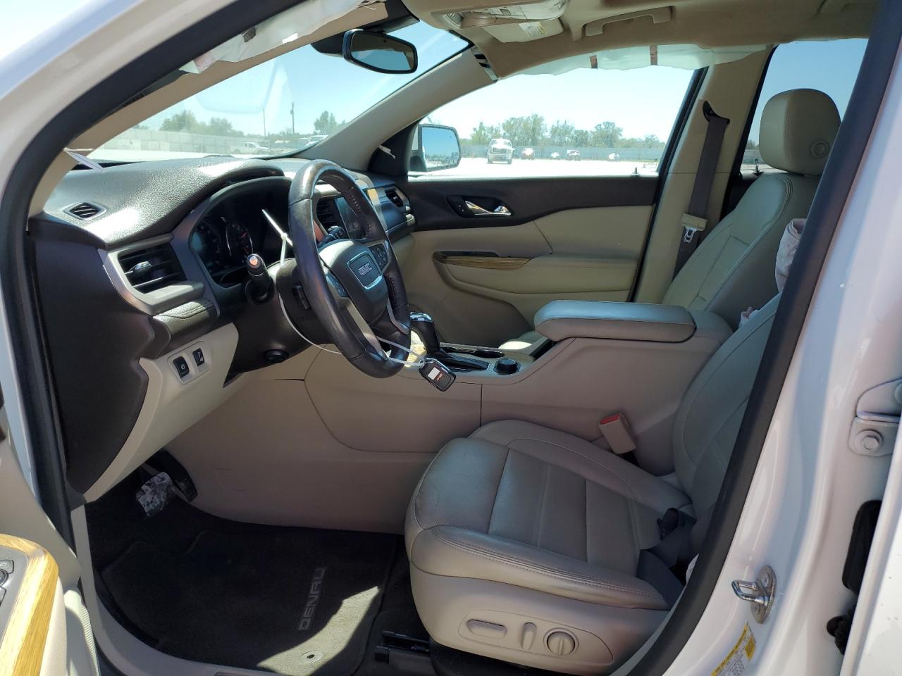 2017 GMC Acadia - Image 7
