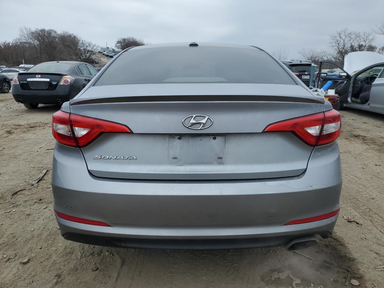 2017 Hyundai Sonata - Image 6