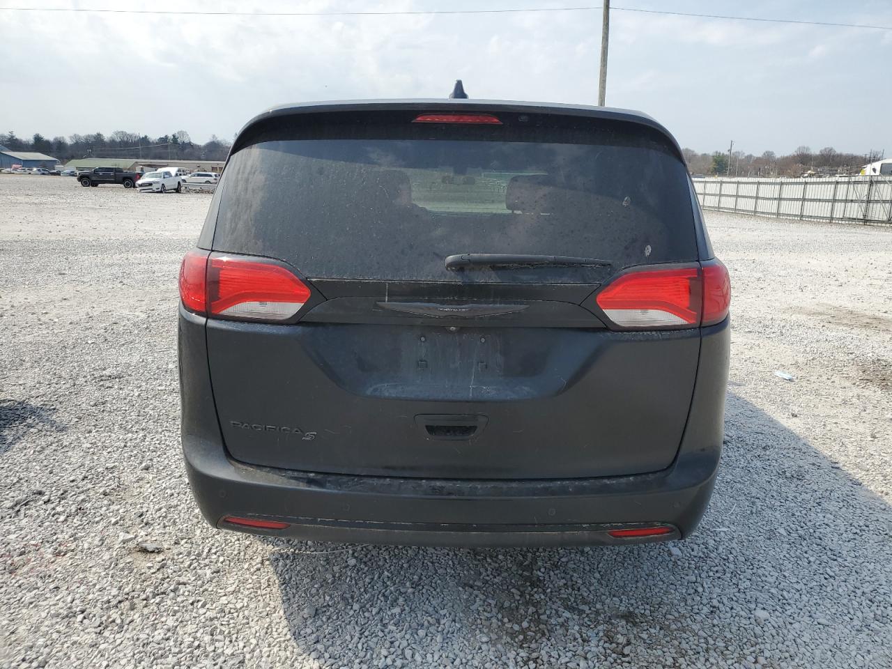 2018 Chrysler Pacifica - Image 6