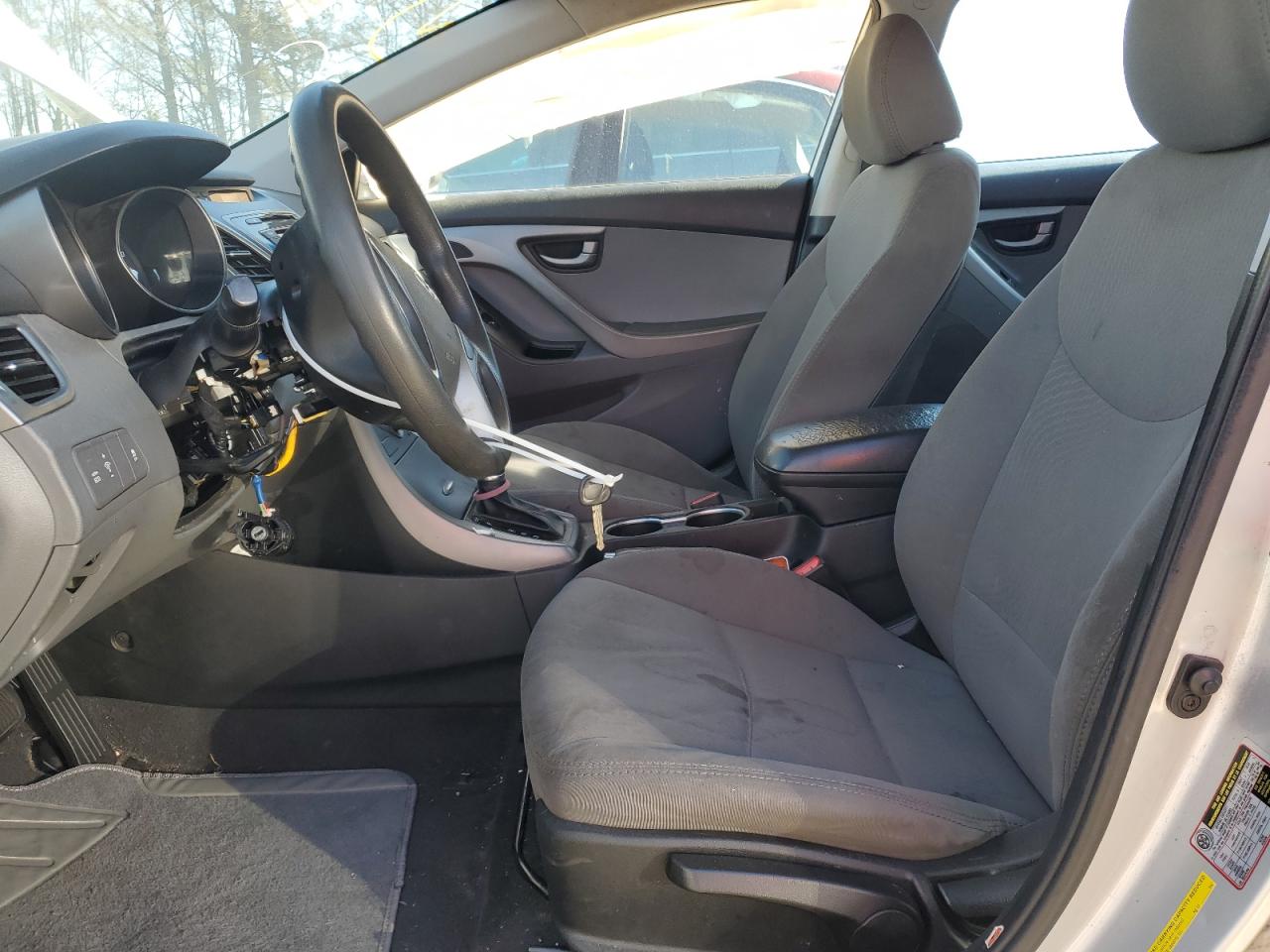 2016 Hyundai Elantra - Image 7
