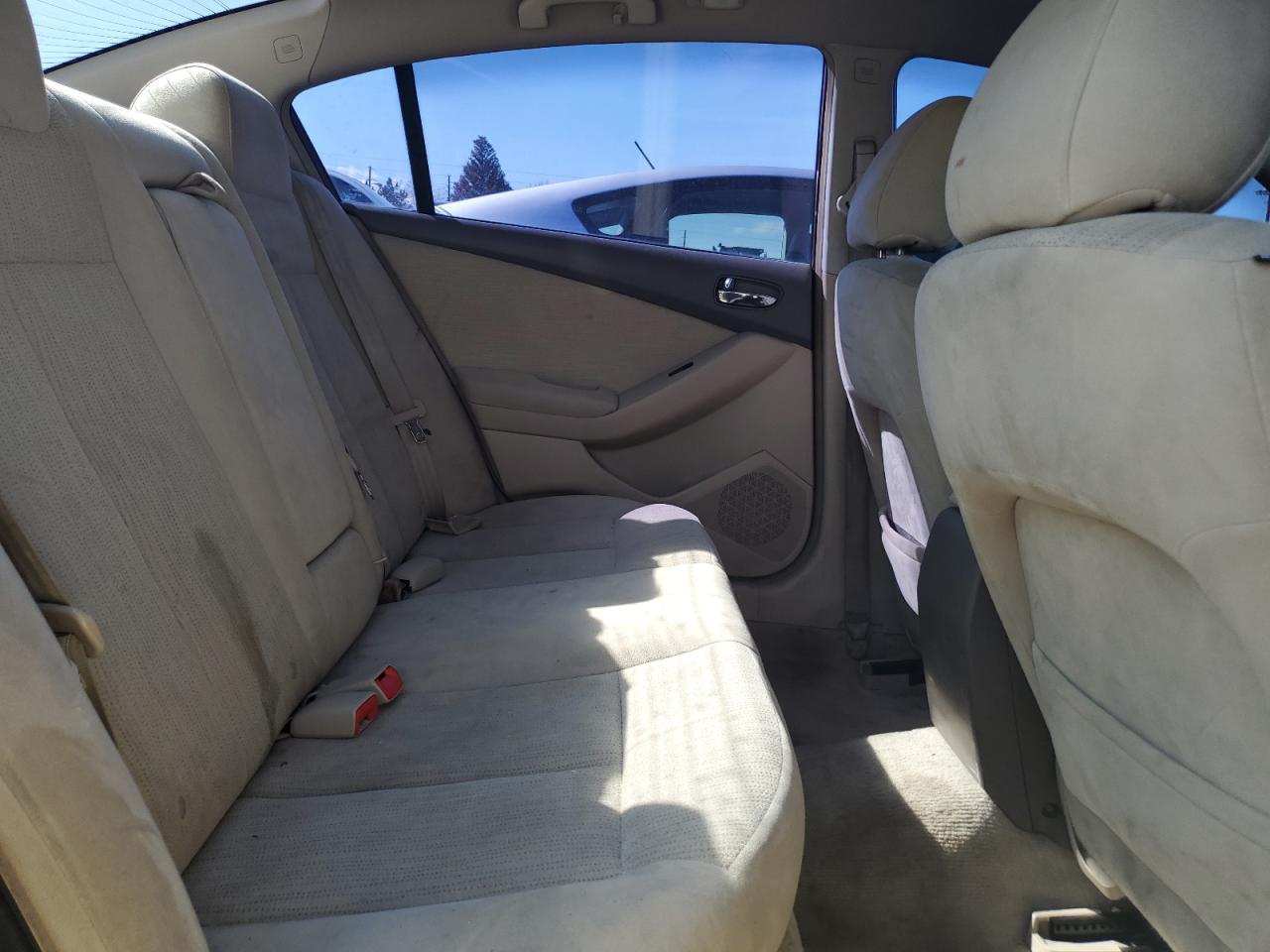 2010 Nissan Altima - Image 10