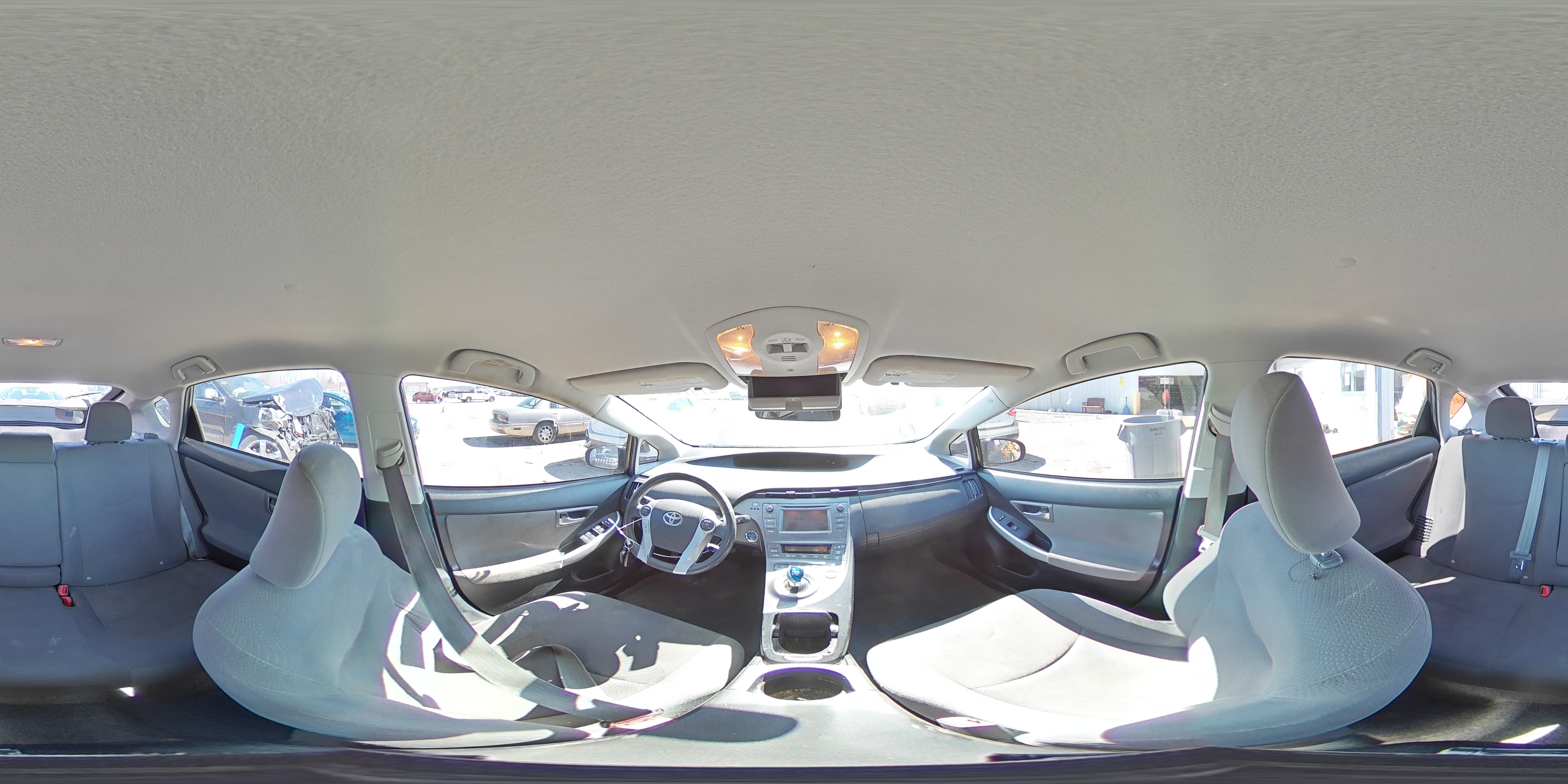 2013 Toyota Prius - Image 14