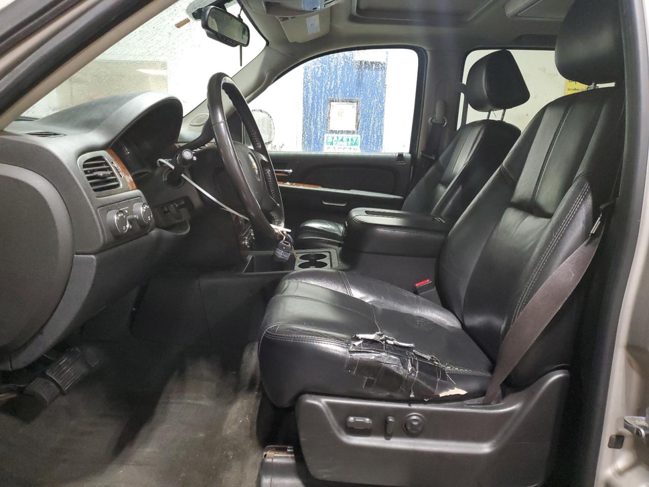2007 Chevrolet Suburban - Image 7