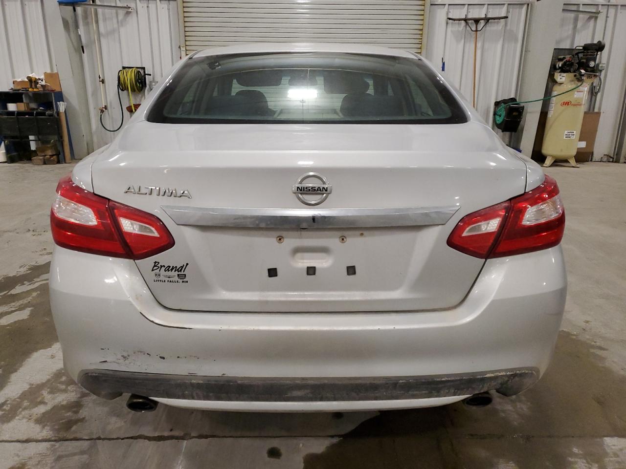 2016 Nissan Altima - Image 6